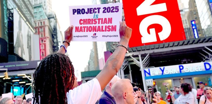 Une nouvelle publicité pour le Projet 2025 met en évidence la nature sinistre du plan républicain avant le débat présidentiel historique