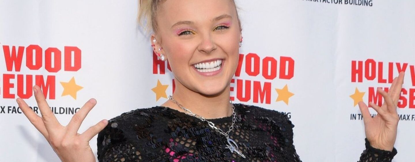 La nouvelle petite amie de JoJo Siwa a quelques réflexions et sentiments sur le projet de la chanteuse d'avoir des triplés