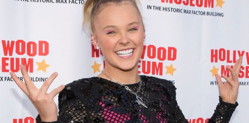 La nouvelle petite amie de JoJo Siwa a quelques réflexions et sentiments sur le projet de la chanteuse d'avoir des triplés