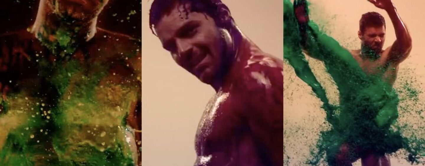 Ricky Martin se dévoile dans une vidéo sexy avec de la peinture corporelle