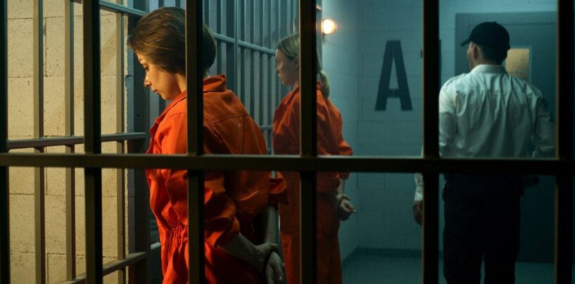 Un juge de l'Indiana bloque une loi refusant des soins de réaffirmation de genre aux prisonniers, estimant qu'elle est probablement inconstitutionnelle