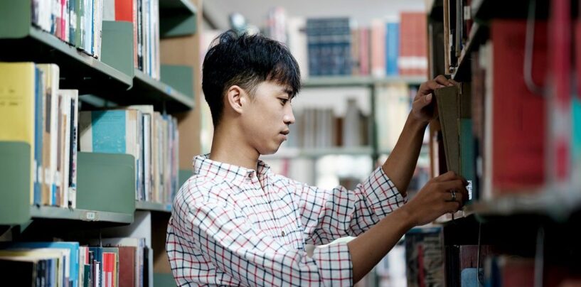 Les interdictions de livres ont presque triplé au cours de l'année scolaire 2023-2024, selon un rapport de PEN America