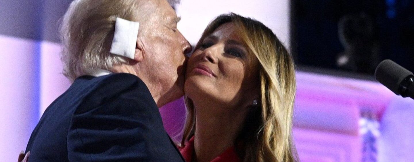 De nouvelles questions se posent à propos du discours lucratif de Melania Trump dans Log Cabin