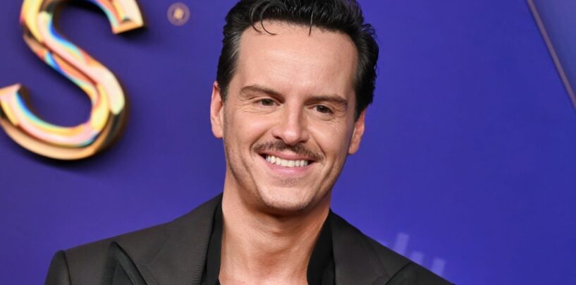 Andrew Scott est le papa en cuir portant un harnais dont nous avons besoin pour la nouvelle couverture du magazine