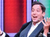 Michael Knowles affirme que les personnes LGBTQ+ ont des familles « simulées » avec des parents queer « inaptes à élever un enfant »