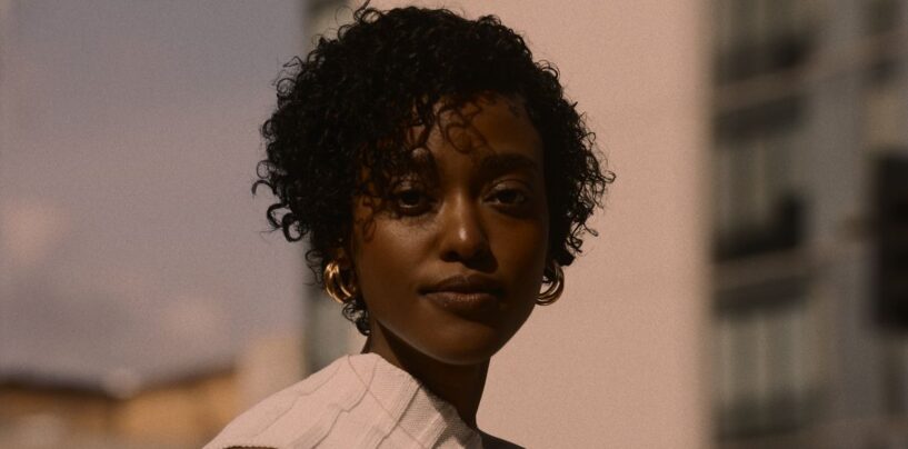 La star de « Queen Charlotte », Arsema Thomas, est prête à assumer un rôle queer majeur