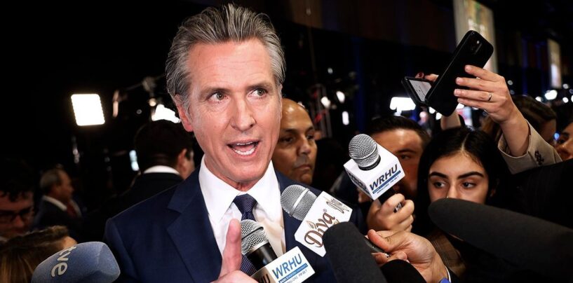 Le gouverneur de Californie, Gavin Newsom, signe et oppose son veto à la législation LGBTQ+