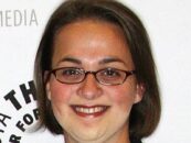 Qui est Elisabeth Finch, l'écrivaine queer de Grey's Anatomy qui a simulé le cancer ?