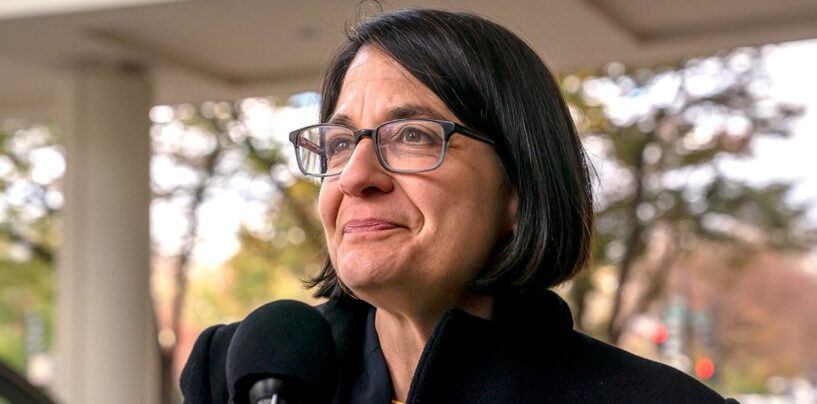 La représentante historique Becca Balint parle de trouver l'espoir en ces temps de division en tant que membre queer du Congrès