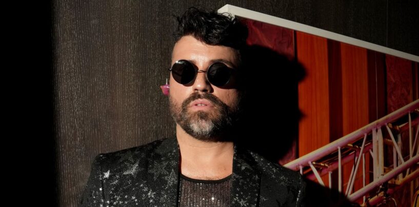 Tyler Glenn, le idole de Neon Trees, taquine les fans en entrant dans son « ère inférieure »