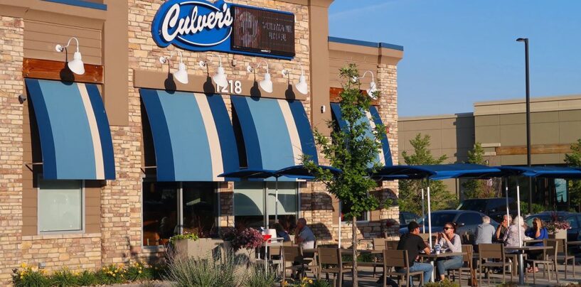 Le procès affirme qu'une chaîne de restauration rapide a exercé des représailles contre un manager et des travailleurs trans qui ont signalé une transphobie