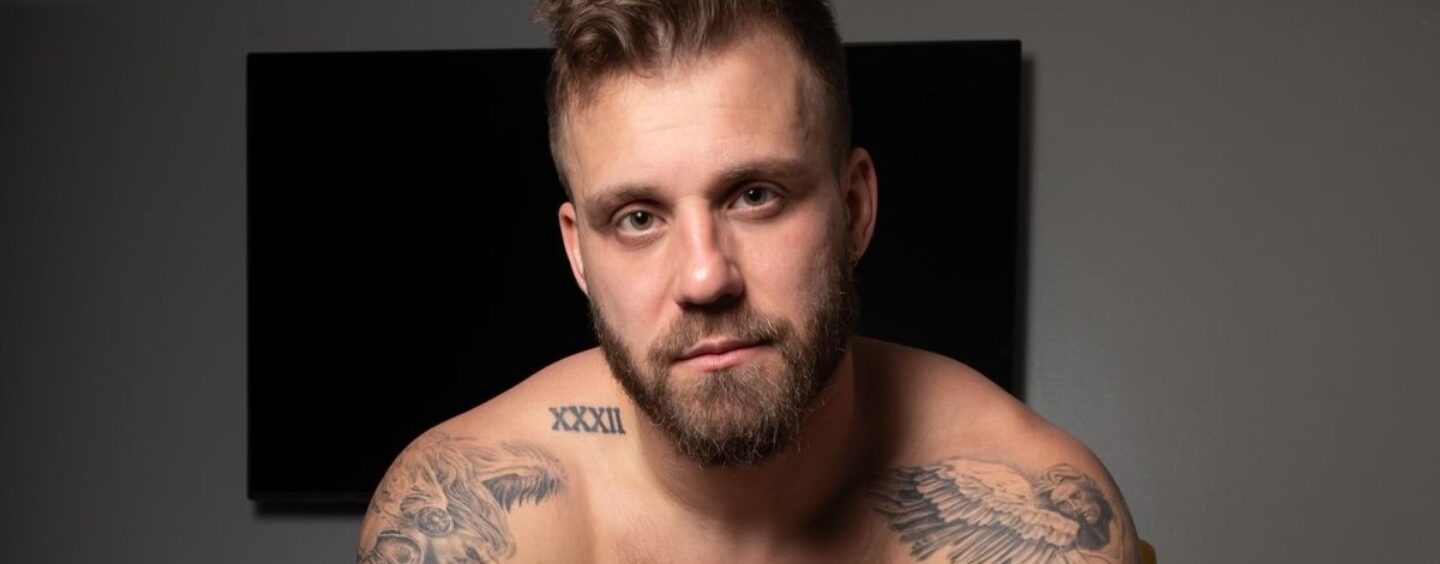 Paulie Calafiore révèle ce que les fans verront sur ses OnlyFans très torrides