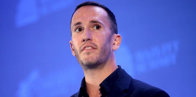 L'extrémiste anti-LGBTQ+ Corey DeAngelis admet son passé dans le cinéma gay pour adultes lors d'une interview avec Christian News