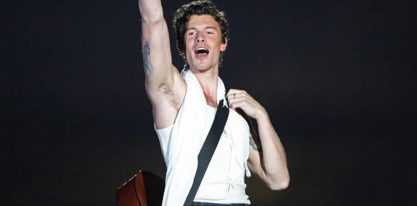 Shawn Mendes parle de sa sexualité lors d'un concert au Colorado et dit qu'il est encore en train de « comprendre »