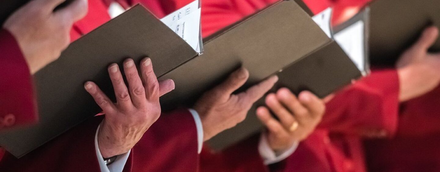 Une église du Michigan licencie son directeur musical bien-aimé depuis 34 ans pour mariage homosexuel