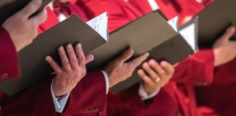 Une église du Michigan licencie son directeur musical bien-aimé depuis 34 ans pour mariage homosexuel