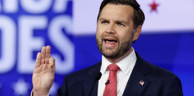 JD Vance est RÔTI à cause de son affirmation DÉLUSIONNELLE que lui et Trump obtiendraient le « vote normal des gays »