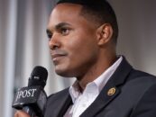 New York Dem Ritchie Torres discute de la lutte pour la représentation LGBTQ+ à l'approche des élections