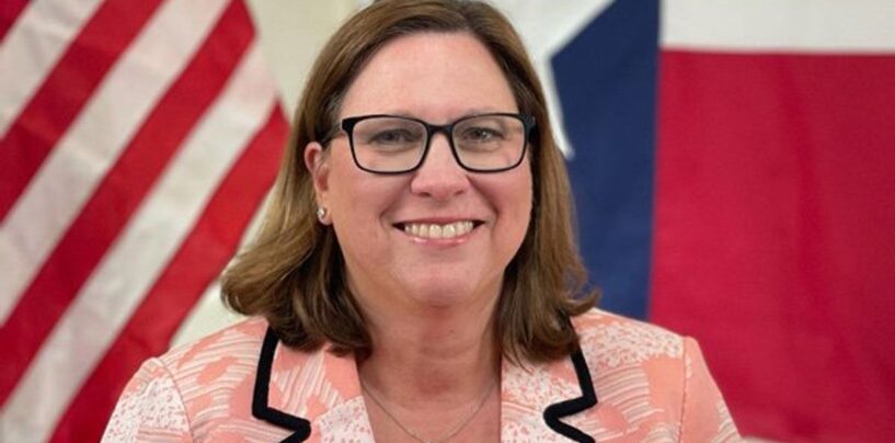 Briser les barrières : Julie Johnson devient la PREMIÈRE personne LGBTQ+ élue au Congrès du Sud