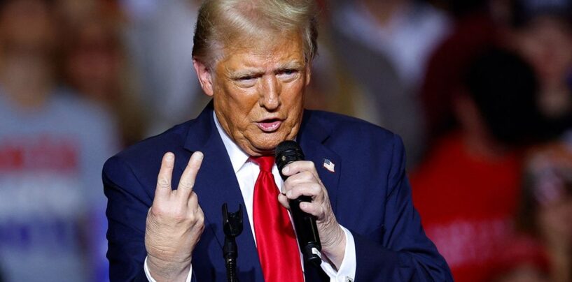 Donald Trump bat Kamala Harris et remporte l'élection présidentielle de 2024