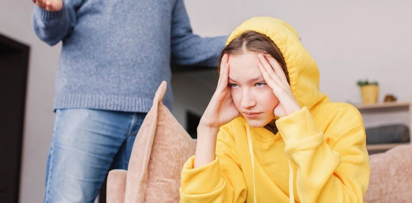 Voici quand exclure une personne toxique de votre vie, même si elle fait partie de votre famille, disent les thérapeutes