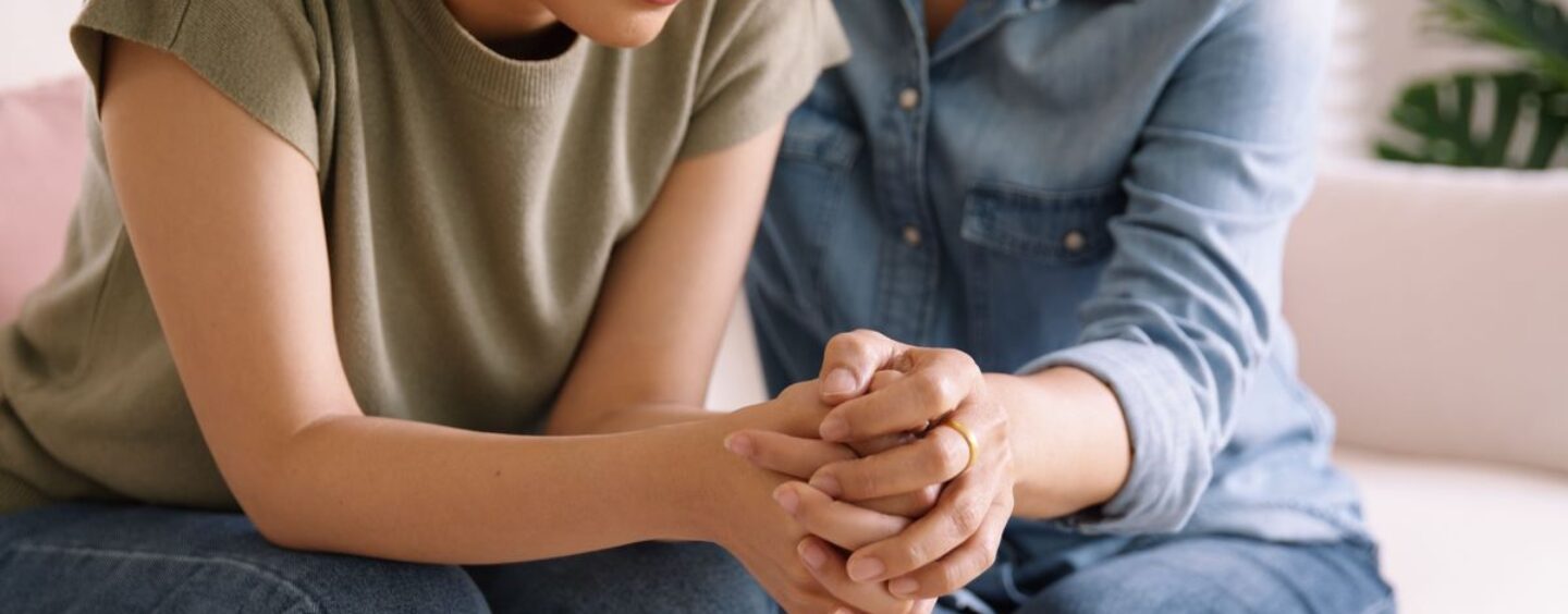 Que faire si vous ou les personnes LGBTQ+ de votre entourage avez des envies suicidaires après les élections ?