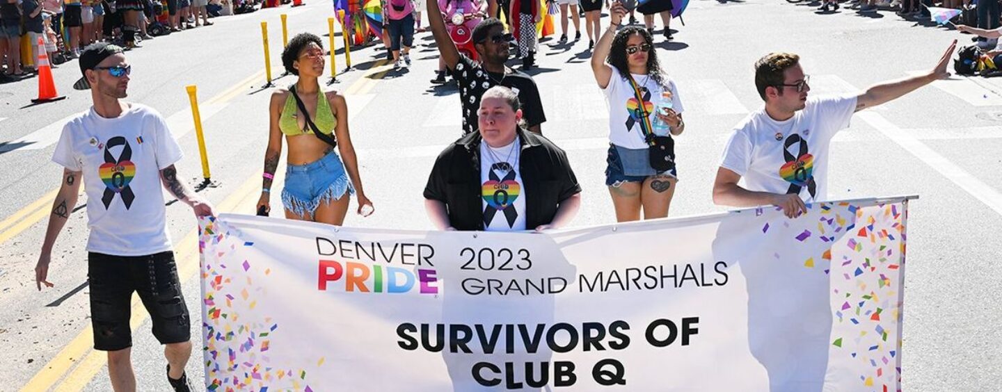 Les survivants de la fusillade du Club Q portent plainte et affirment que l'attaque a été déclenchée par une « inaction délibérée »