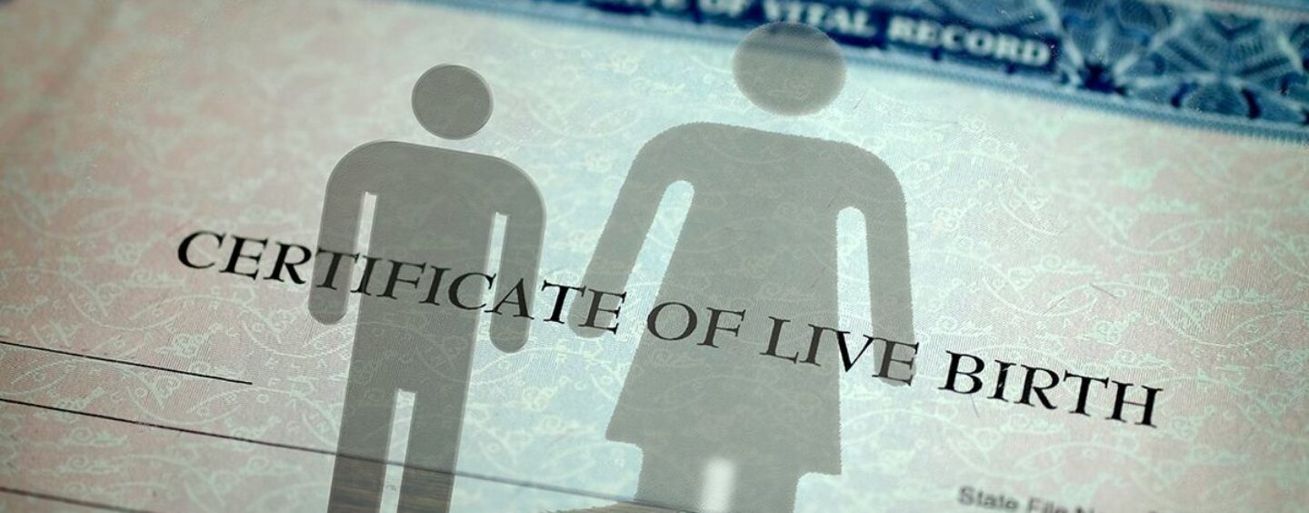 La Cour suprême de l'Ohio condamne les personnes transgenres à modifier leur acte de naissance