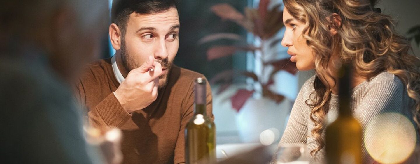 Le guide de survie queer pour rentrer chez soi à Thanksgiving et comment prendre soin de soi après