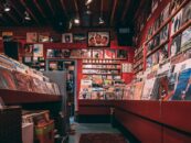 22 Sorties du Record Store Day Black Friday que les fans de musique queer doivent connaître