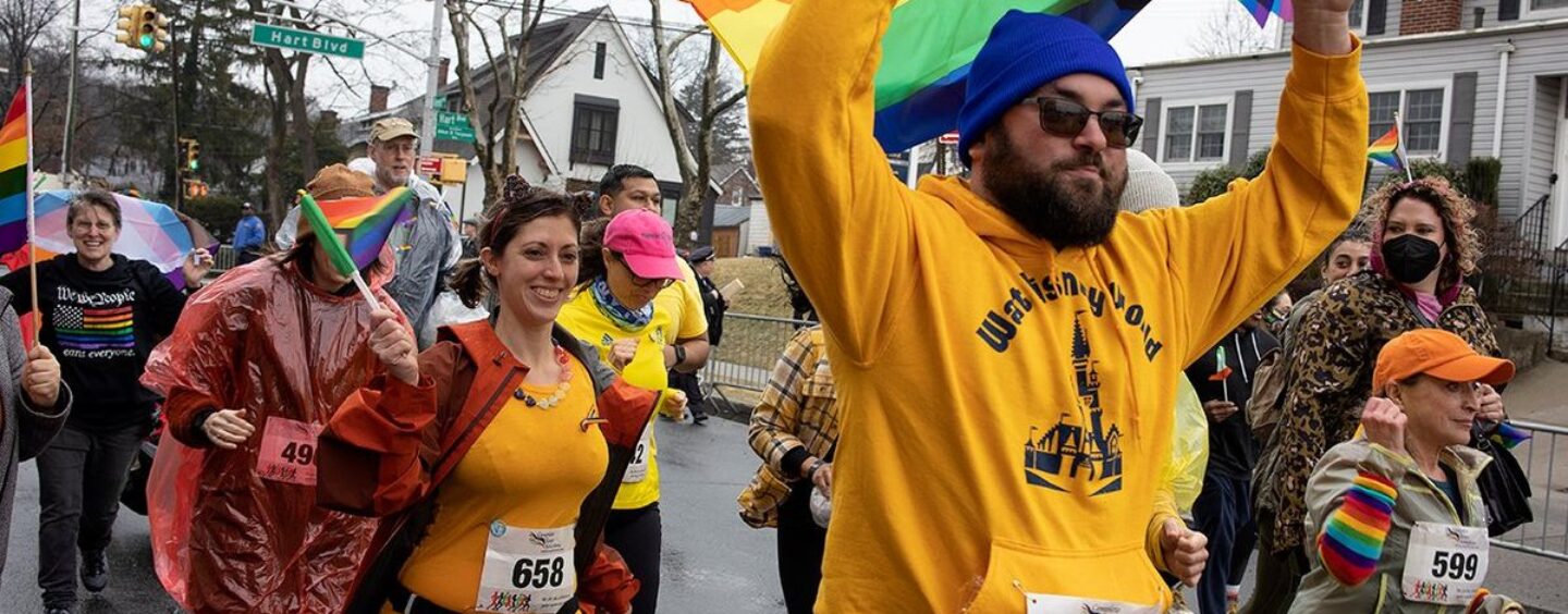 Le défilé de la Saint-Patrick de Staten Island met enfin fin à l'interdiction des groupes LGBTQ+