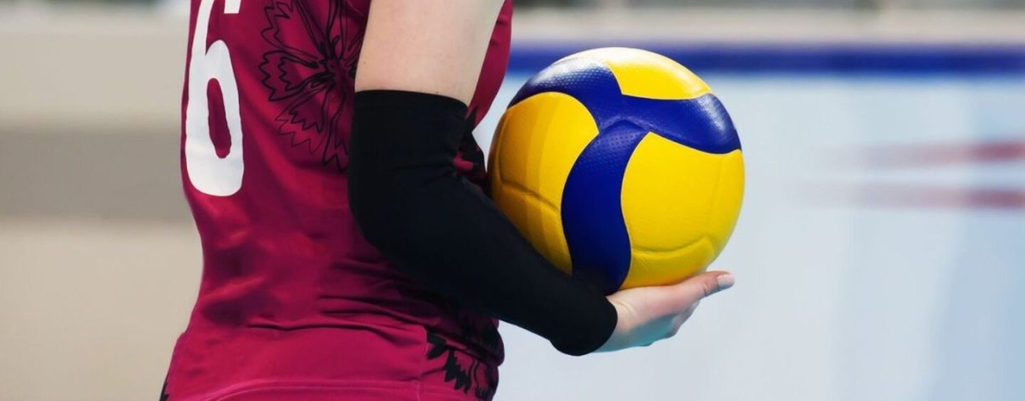 L’équipe universitaire de volley-ball au cœur du débat anti-transgenre entre étudiants et athlètes perd le tournoi
