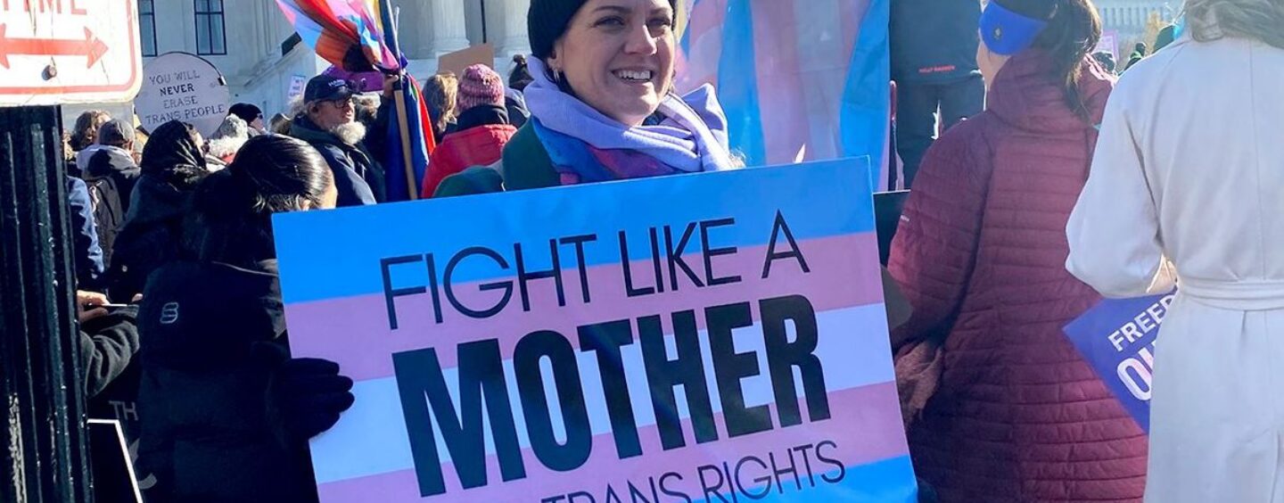 Ces parents d'enfants transgenres ont beaucoup à dire sur l'affaire de la Cour suprême sur les soins d'affirmation de genre