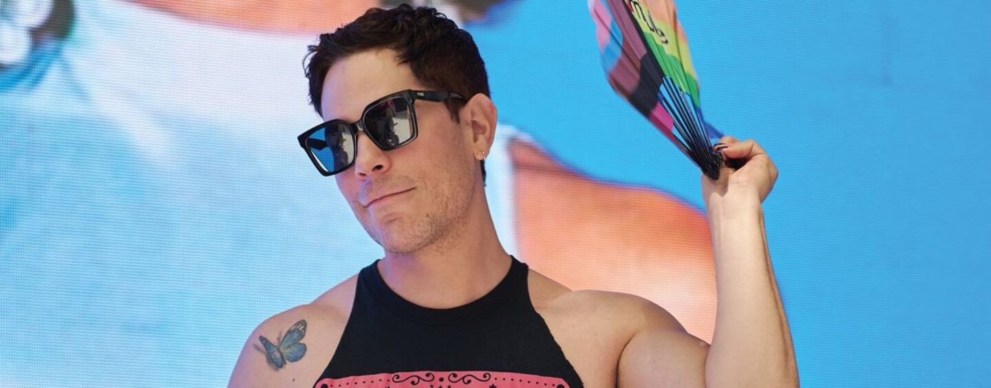 Le musicien Christian Chávez explique comment il a appris à s'approprier sa bizarrerie