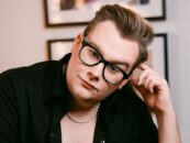 Rencontrez Tom Hearn, le comédien risqué qui a soif de papas