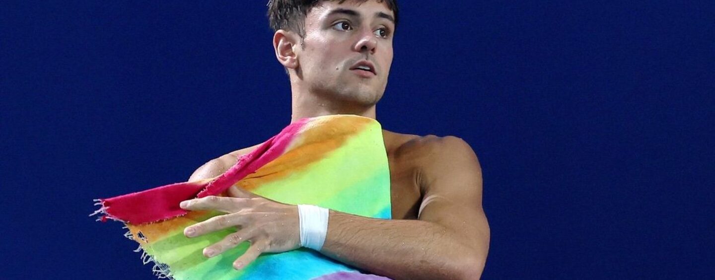 Tom Daley révèle son nouveau concert « noueux » et nous sommes déjà accros