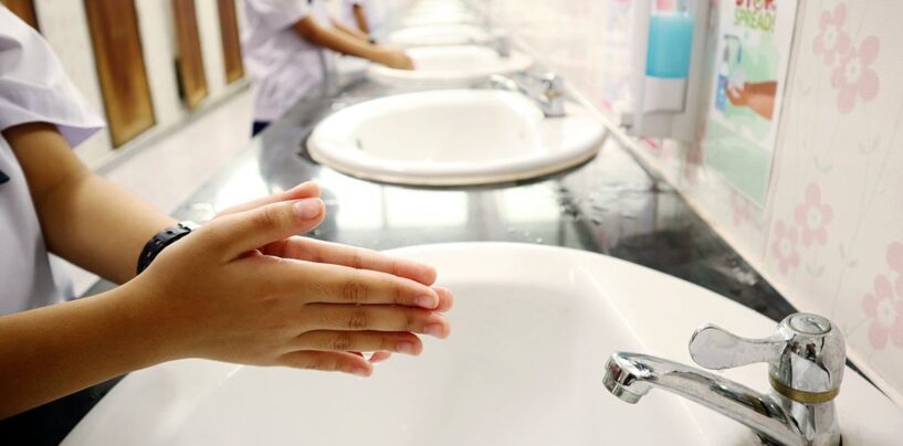 L'école préparatoire de Maui envisage des politiques qui interdisent effectivement les étudiants transgenres