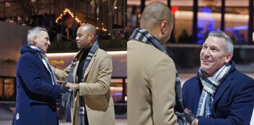 Un homme gay a une proposition parfaite à la patinoire du Rockefeller Center qui fera fondre même les cœurs les plus froids