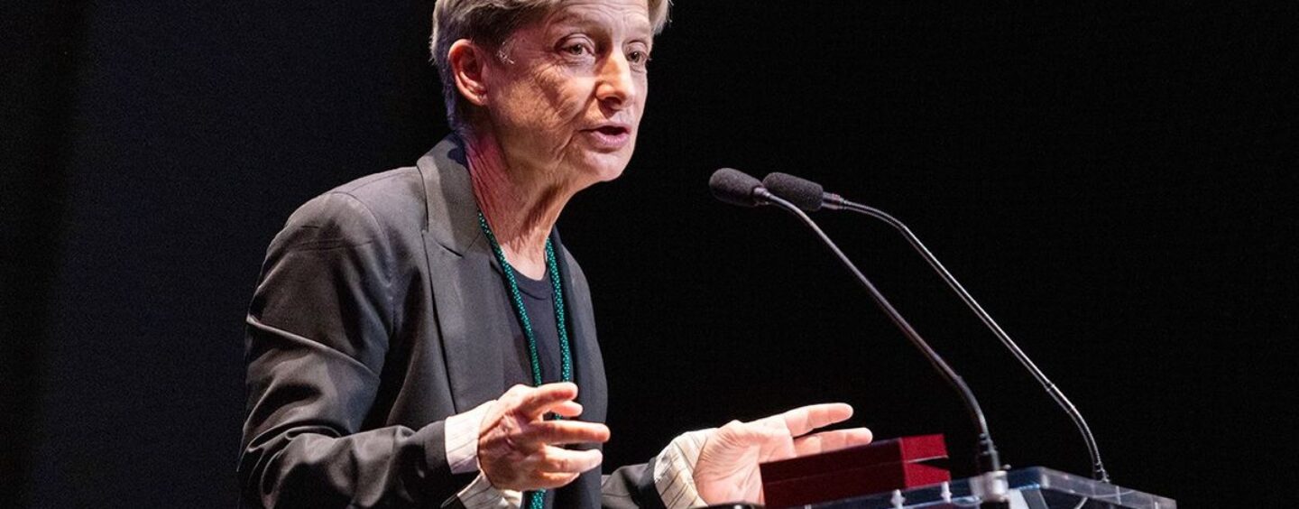 Judith Butler, pionnière des études sur le genre : les femmes trans n’effaceront pas les femmes cis