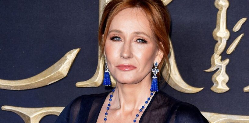 J.K. Rowling prétend faussement qu'il n'y a pas d'enfants trans