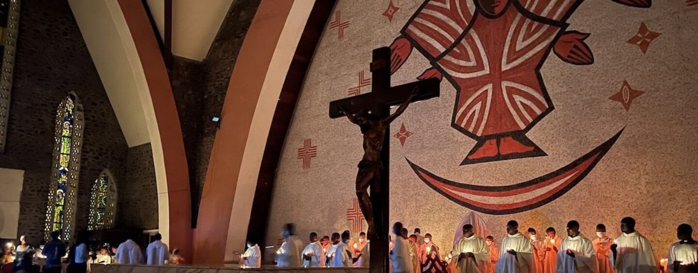 Francs-maçons, homosexuels et élites corrompues au Cameroun : une théorie du complot