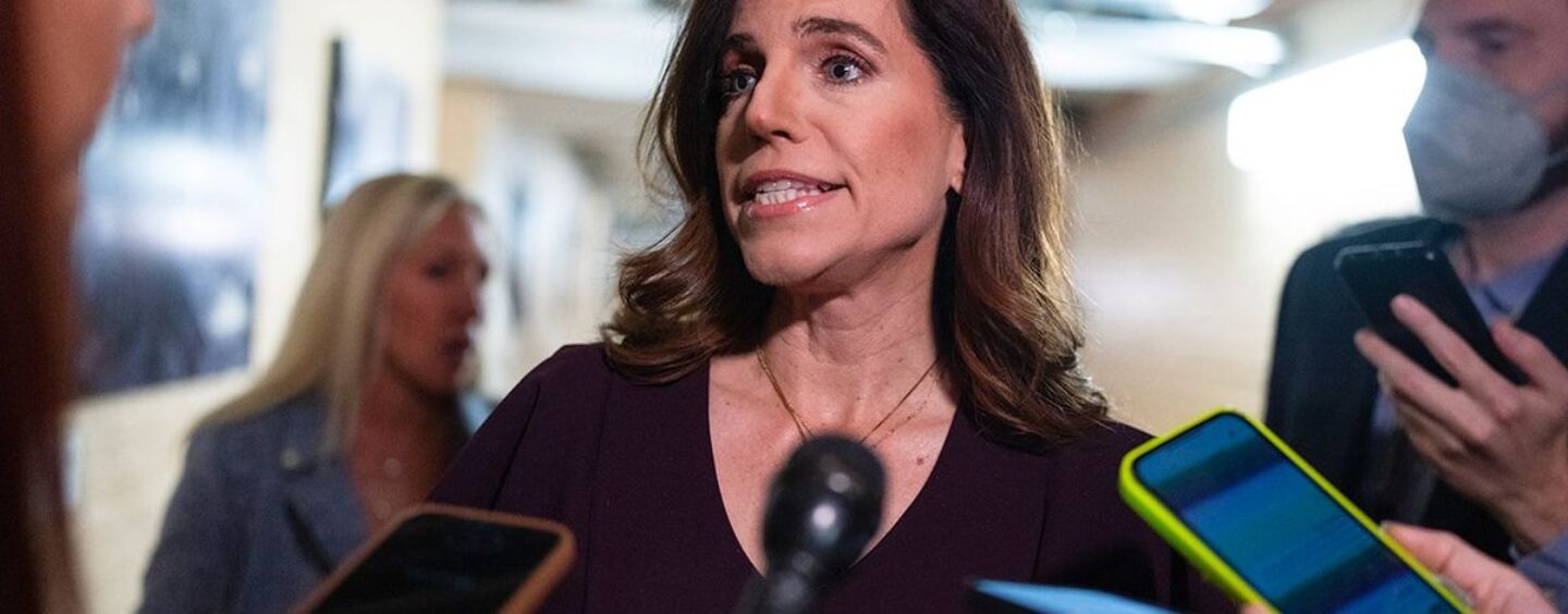 Nancy Mace fait arrêter une éminente militante du placement familial pour des accusations d'agression que des témoins oculaires contestent