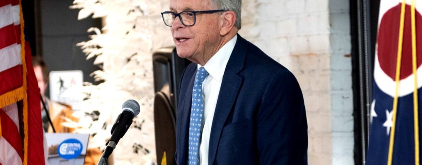 L'Ohio adopte le projet de loi « honteux » « Ne dites pas gay » alors que le gouverneur Mike DeWine le signe