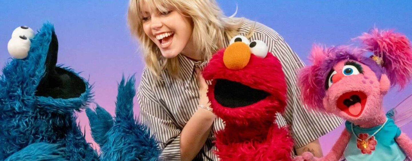Regardez l'icône saphique Reneé Rapp réveiller votre enfant intérieur en étant invitée dans « Sesame Street »