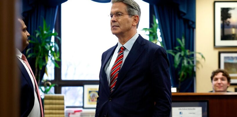 Scott Bessent, le candidat homosexuel du secrétaire au Trésor de Trump, va se désengager d'un vaste portefeuille de 700 millions de dollars