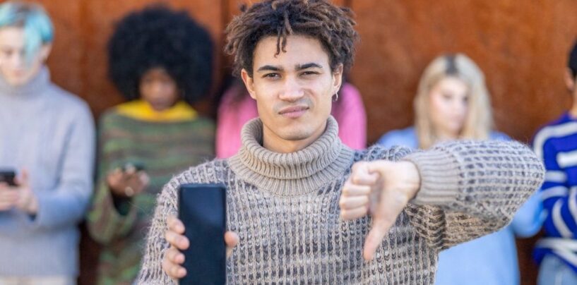 Nous, les gays, aimons Grindr – mais voici pourquoi je refuse toujours de l'utiliser