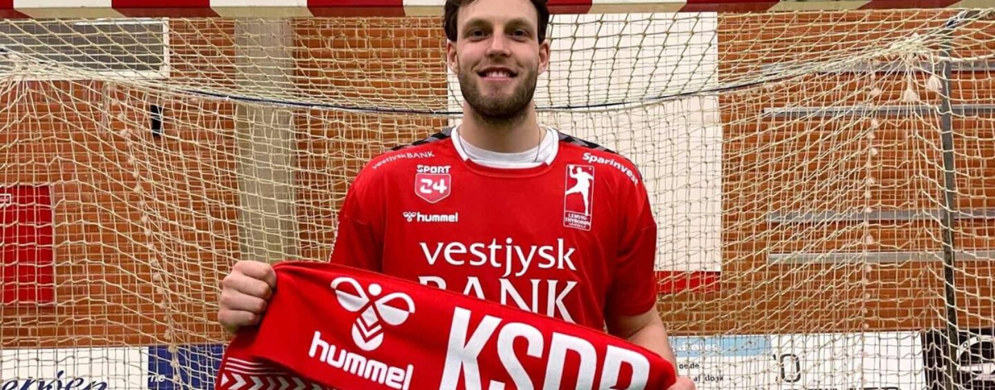 10 photos sexy du handballeur gay Villads Raahauge Jensen pour fêter son coming out