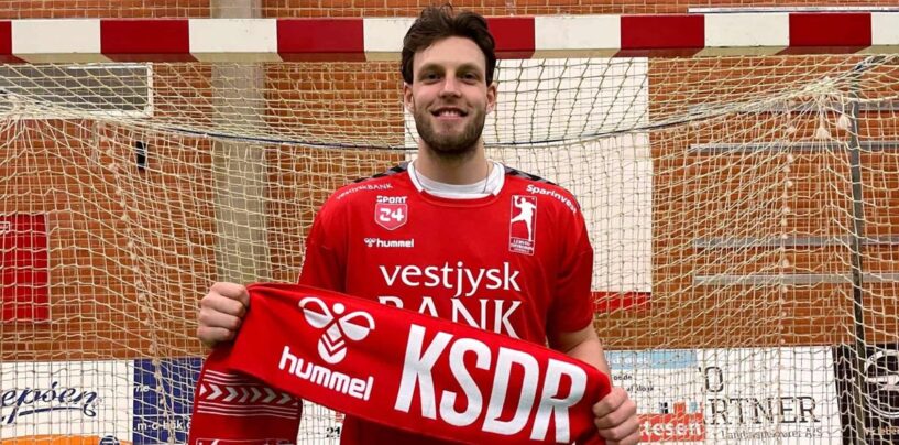 10 photos sexy du handballeur gay Villads Raahauge Jensen pour fêter son coming out