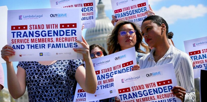 Une interdiction militaire trans avec des conséquences de grande envergure