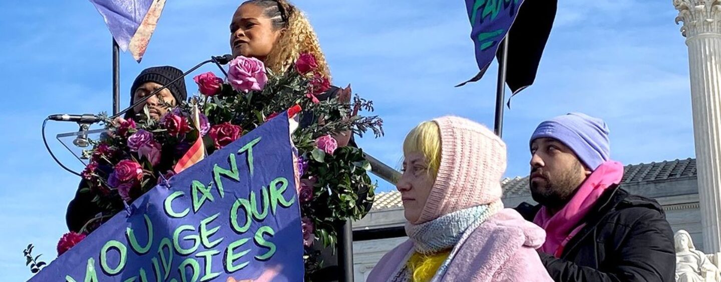 Dans le cadre de «l'ère autoritaire» de Trump, ces militants LGBTQ + et les droits à l'avortement se tiennent debout